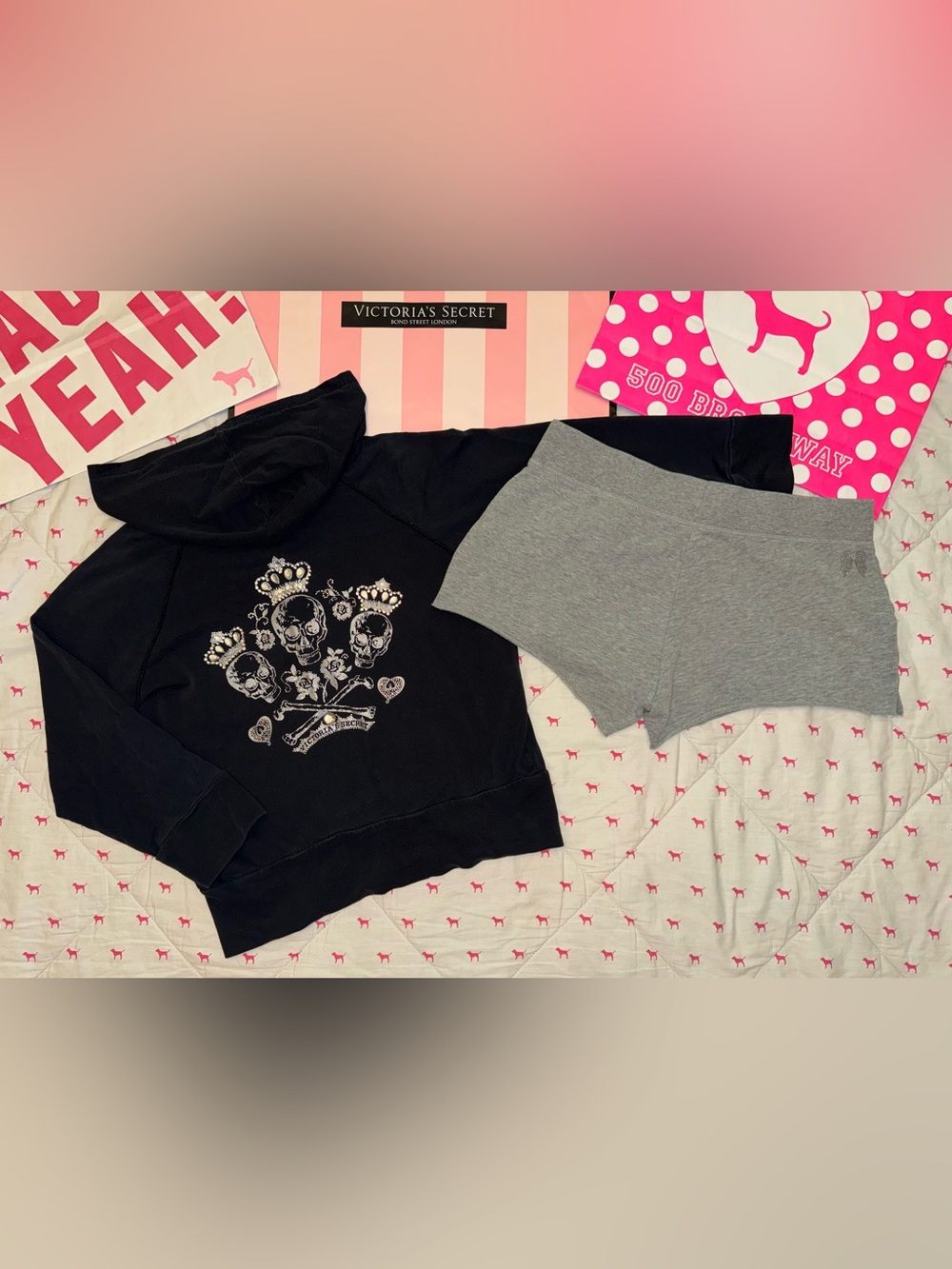VICTORIA’S SECRET VINTAGE Y2K SET HOODIE & SHORTS SKULLS CROSSBONES CROWN BLING